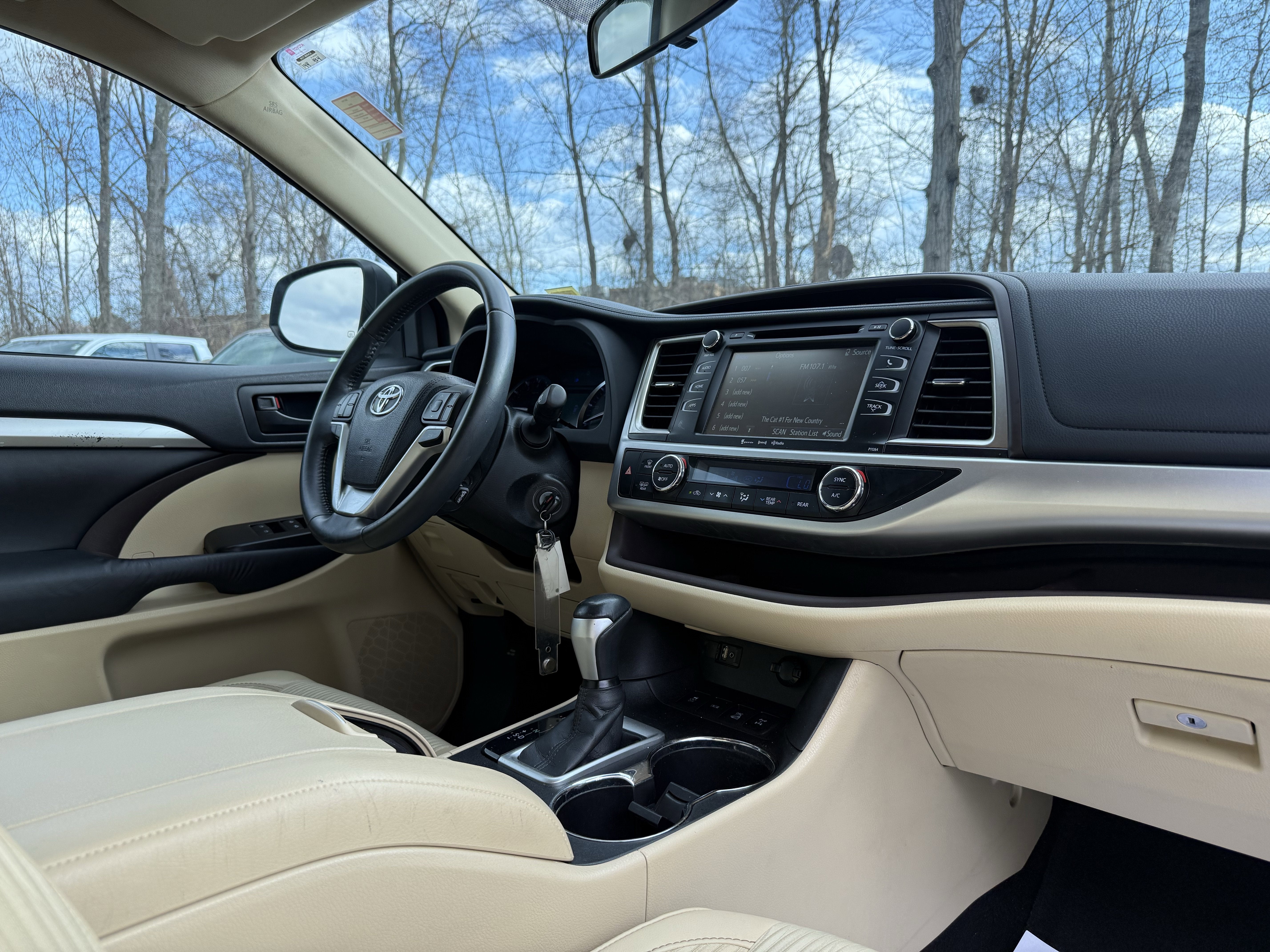 2016 Toyota Highlander LE Plus V6