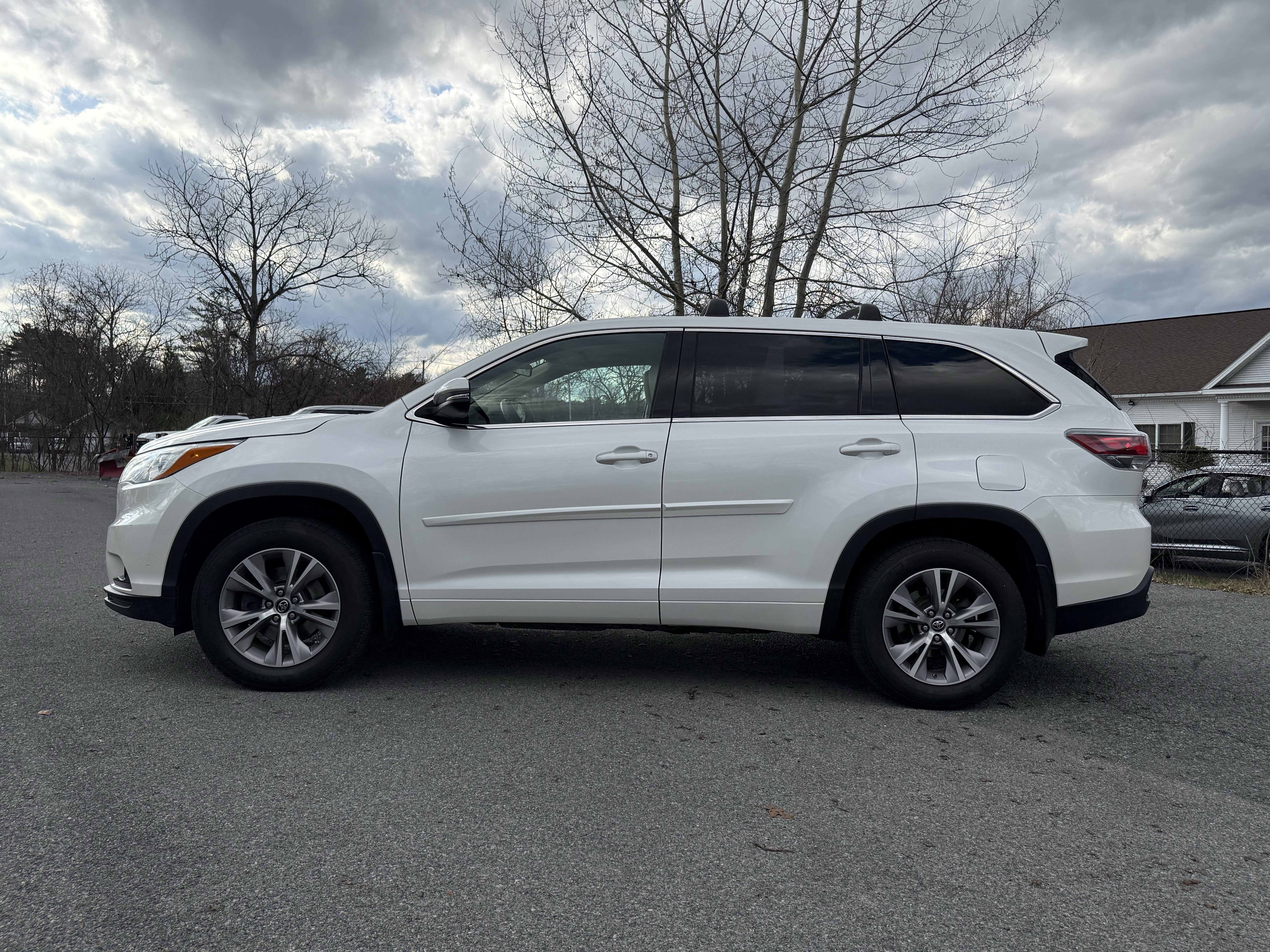 2016 Toyota Highlander LE Plus V6