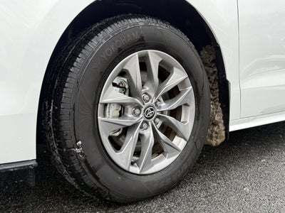 2025 Toyota Sienna LE 8 Passenger