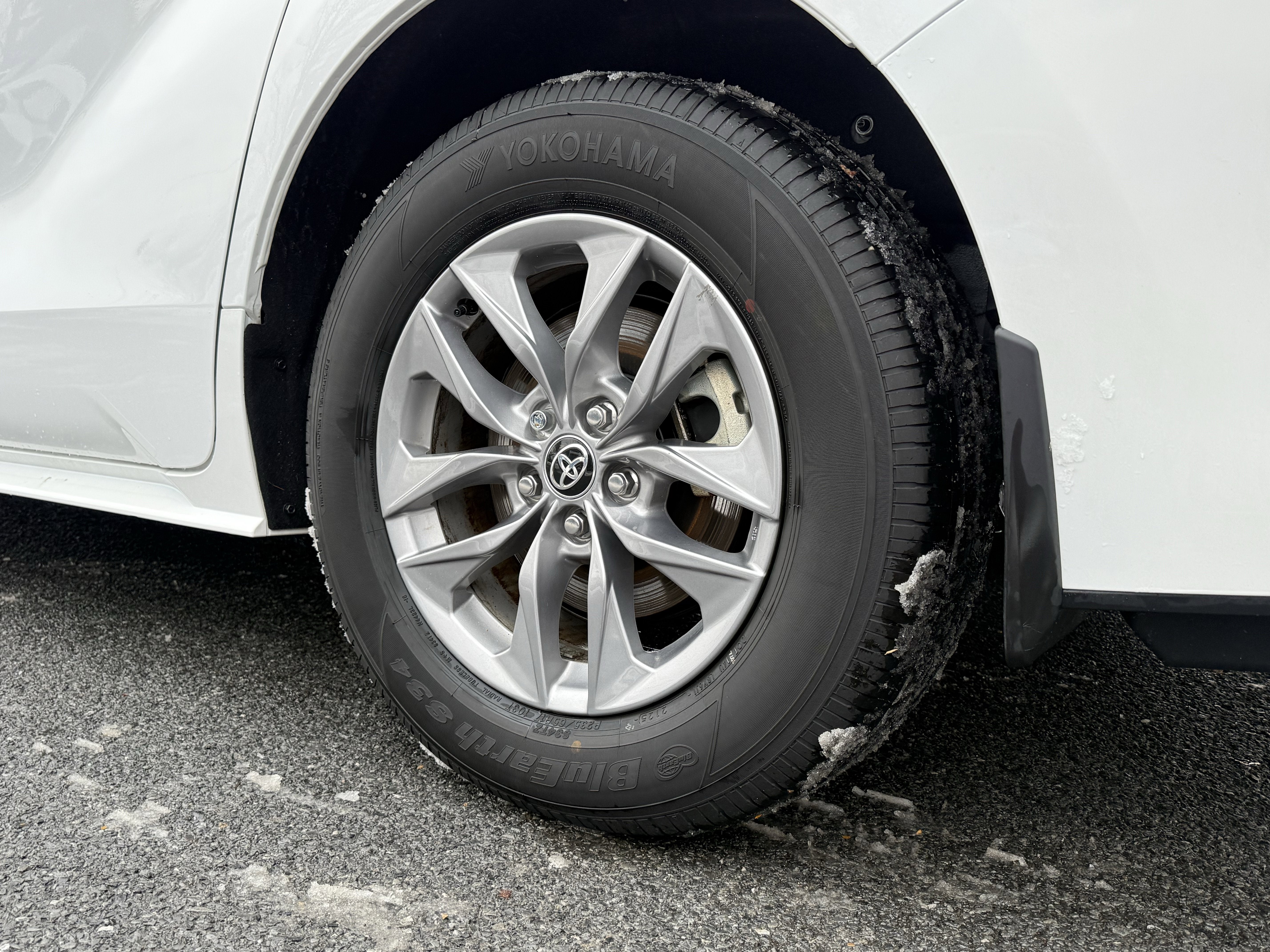 2025 Toyota Sienna LE 8 Passenger