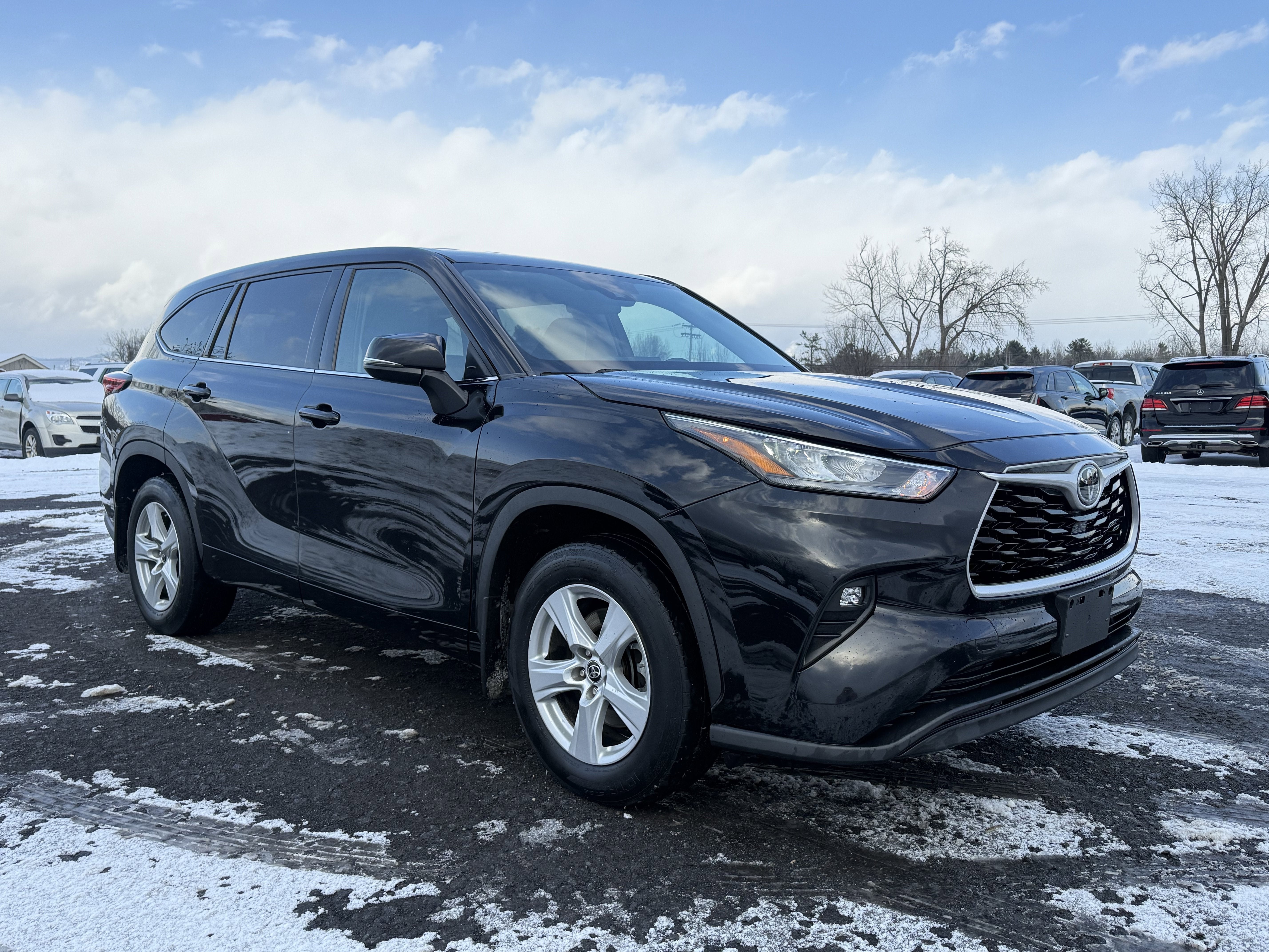 2020 Toyota Highlander LE