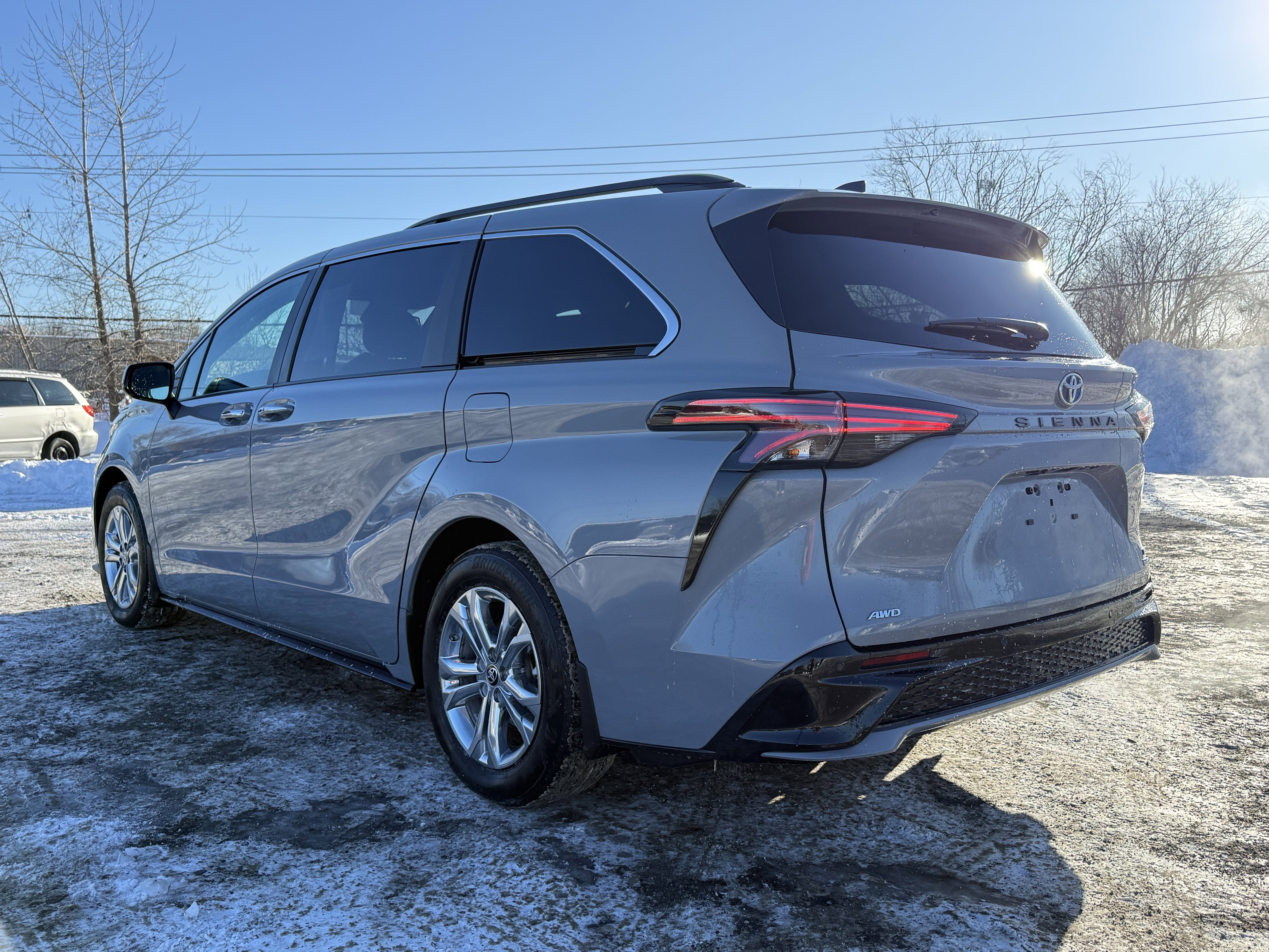 2023 Toyota Sienna XSE 7 Passenger
