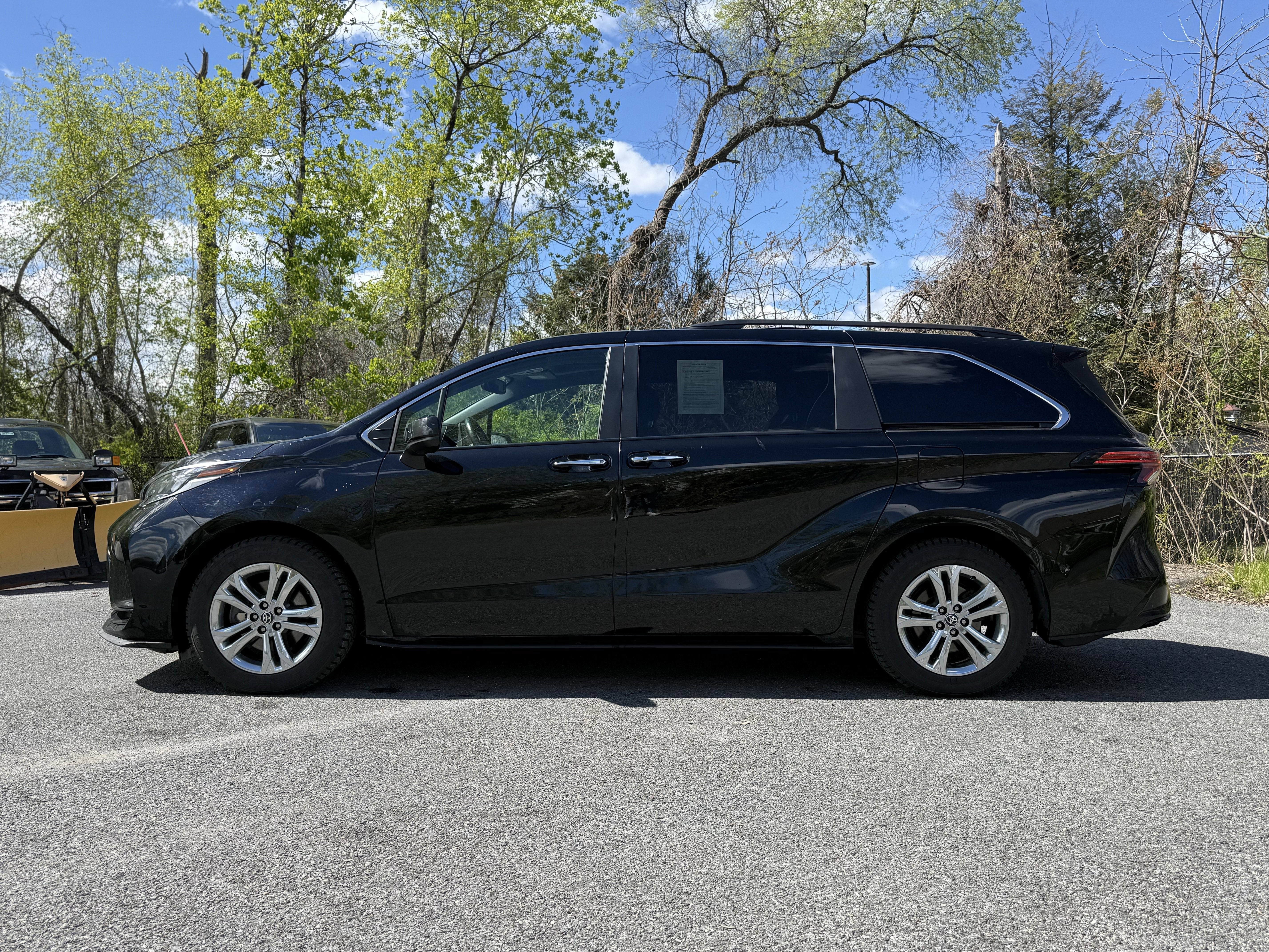 2022 Toyota Sienna XSE 7 Passenger