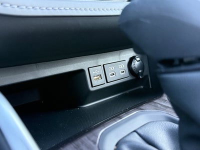 2025 Toyota Highlander Hybrid Platinum