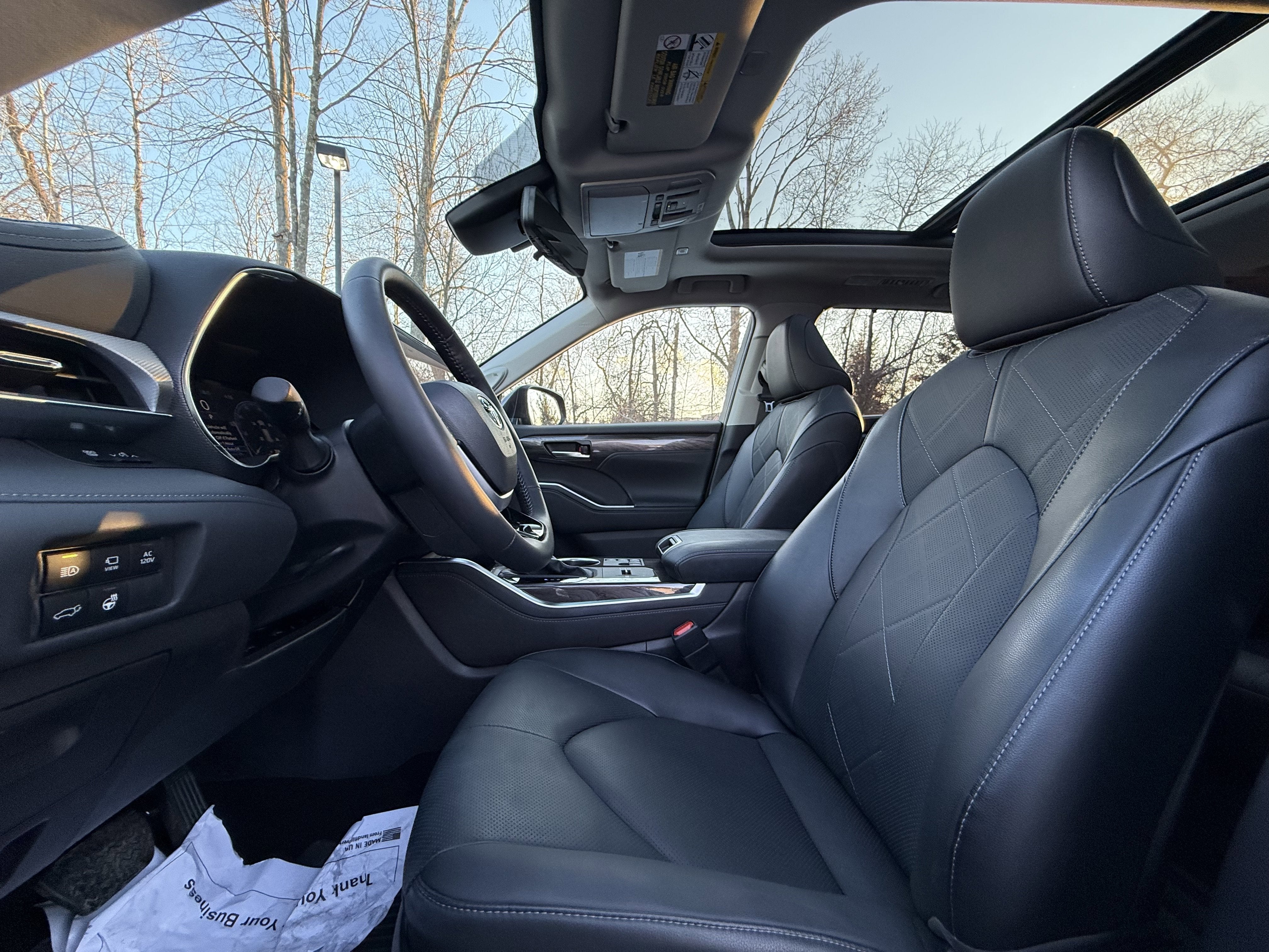 2025 Toyota Highlander Hybrid Platinum