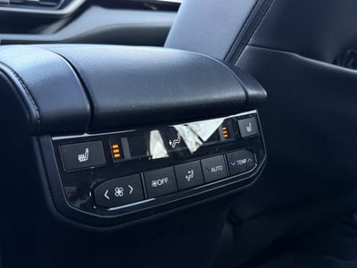 2025 Toyota Highlander Hybrid Platinum