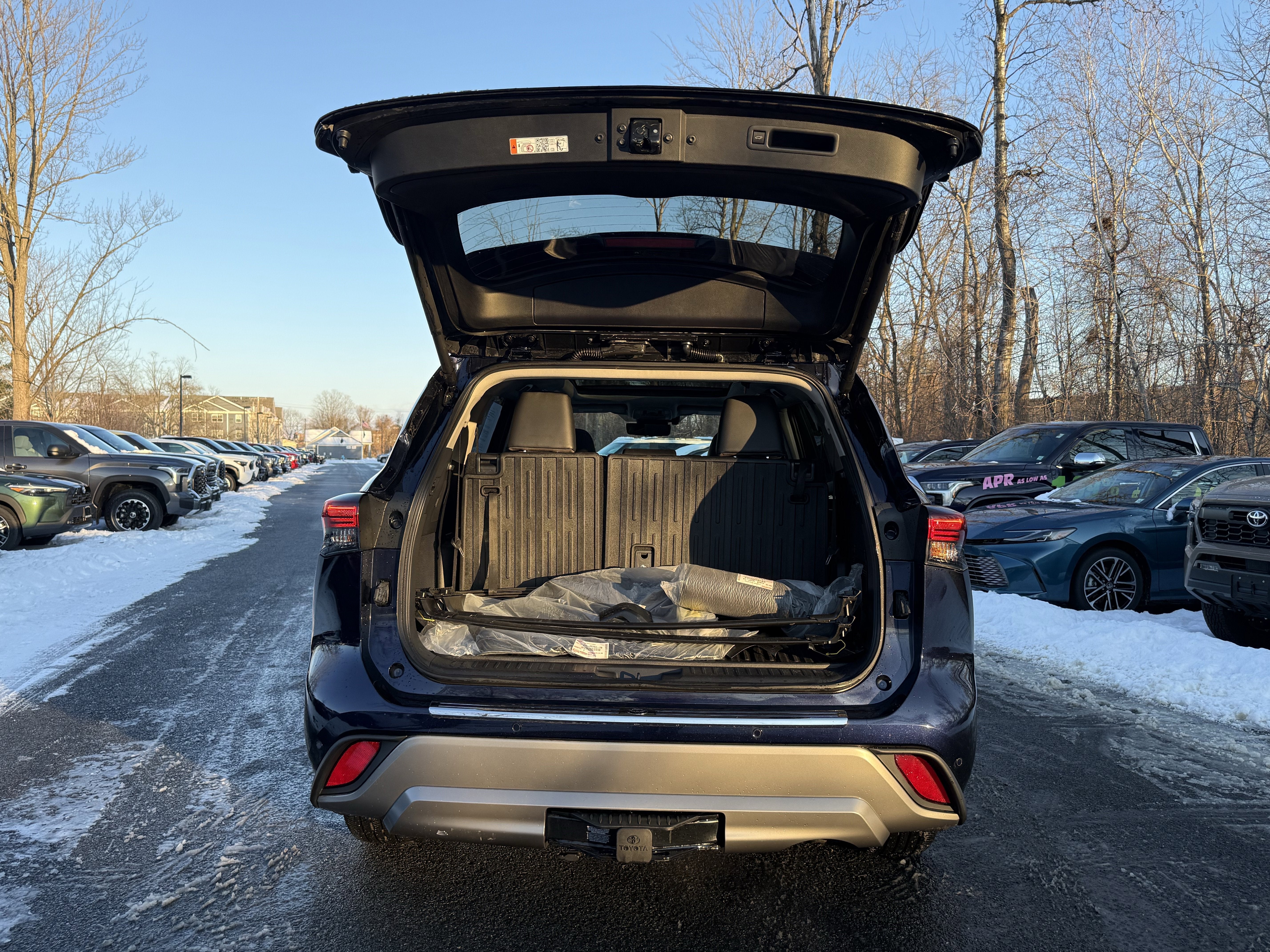 2025 Toyota Highlander Hybrid Platinum