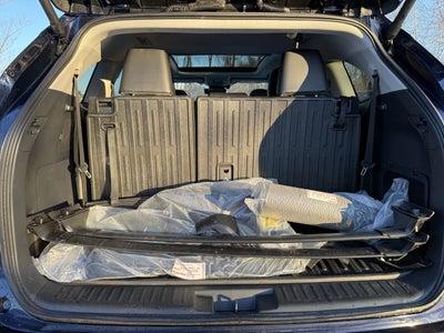 2025 Toyota Highlander Hybrid Platinum