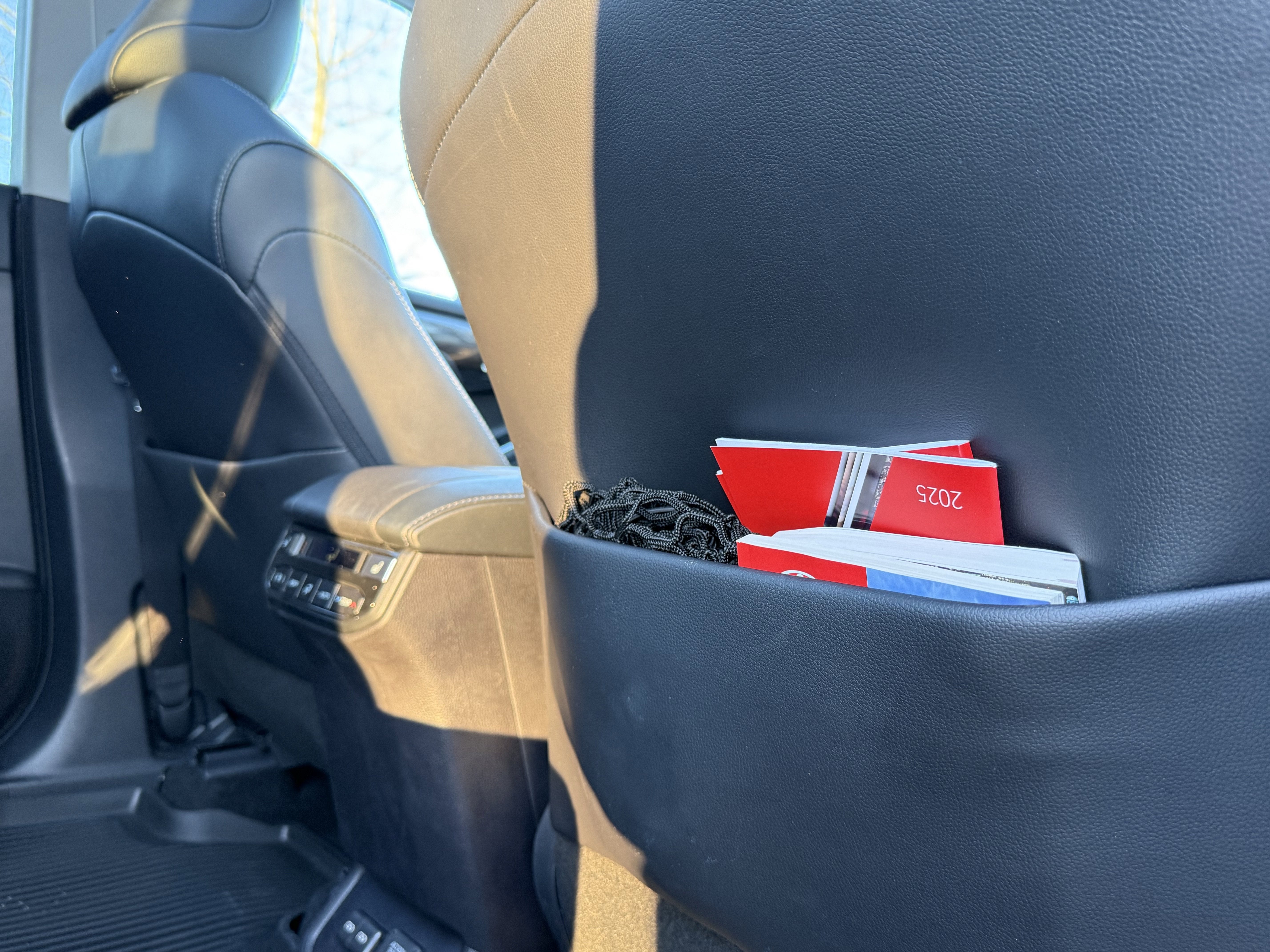 2025 Toyota Highlander Hybrid Platinum