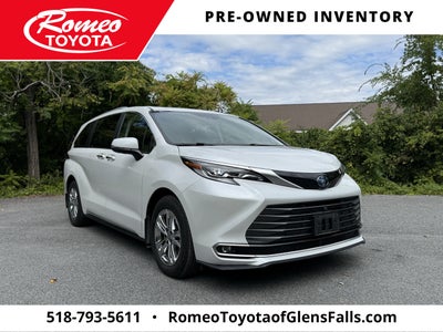 2023 Toyota Sienna Platinum 7 Passenger