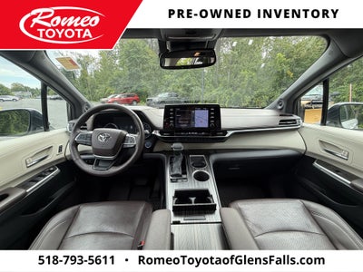 2023 Toyota Sienna Platinum 7 Passenger
