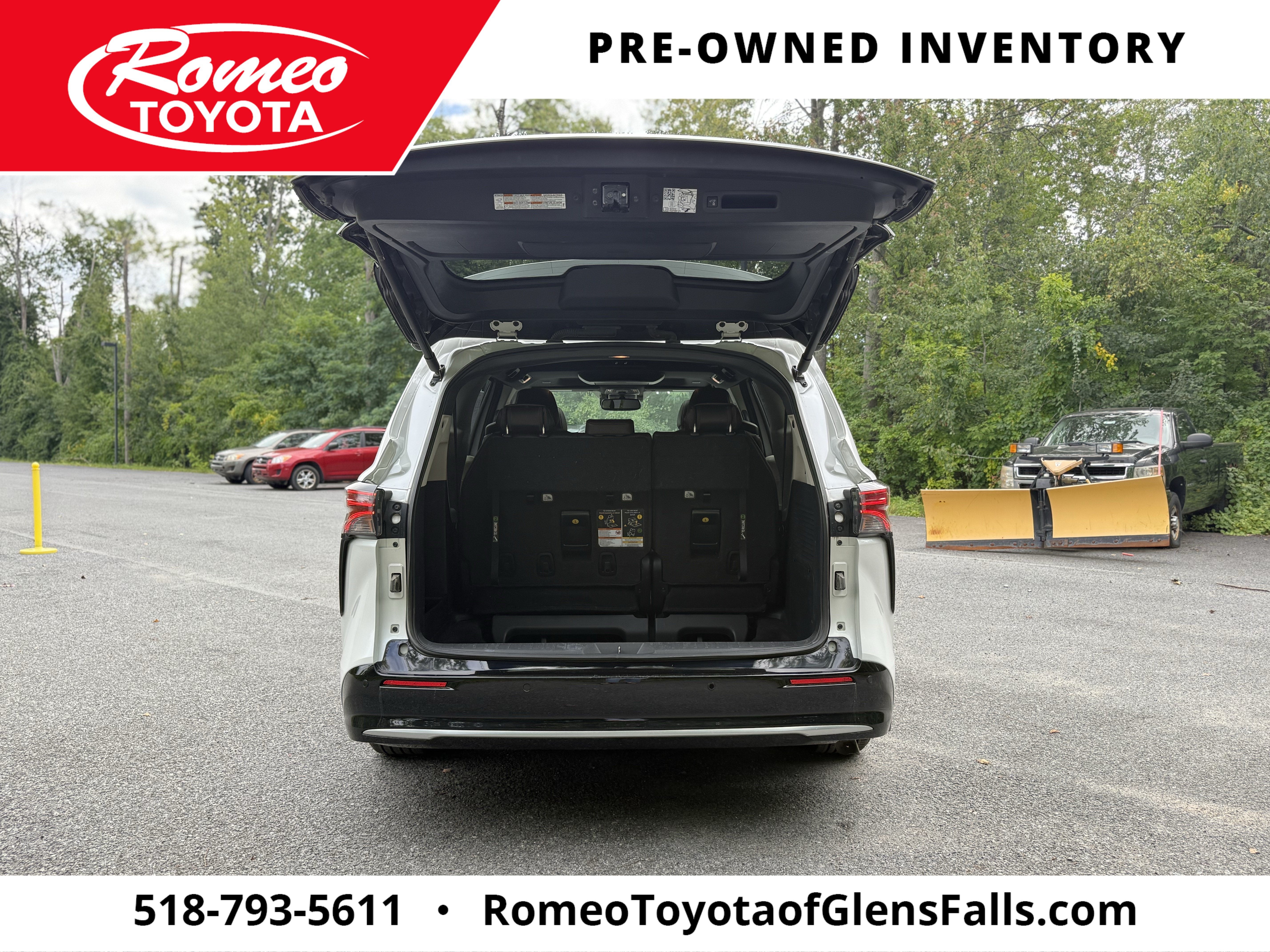 2023 Toyota Sienna Platinum 7 Passenger