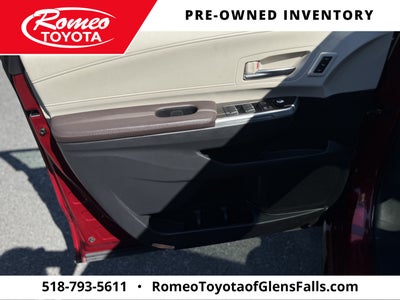 2022 Toyota Sienna Platinum 7 Passenger