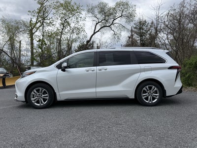 2023 Toyota Sienna Platinum 7 Passenger
