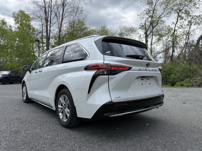 2023 Toyota Sienna Platinum 7 Passenger