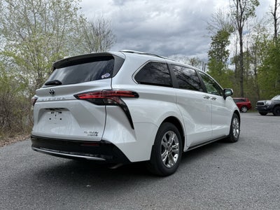 2023 Toyota Sienna Platinum 7 Passenger
