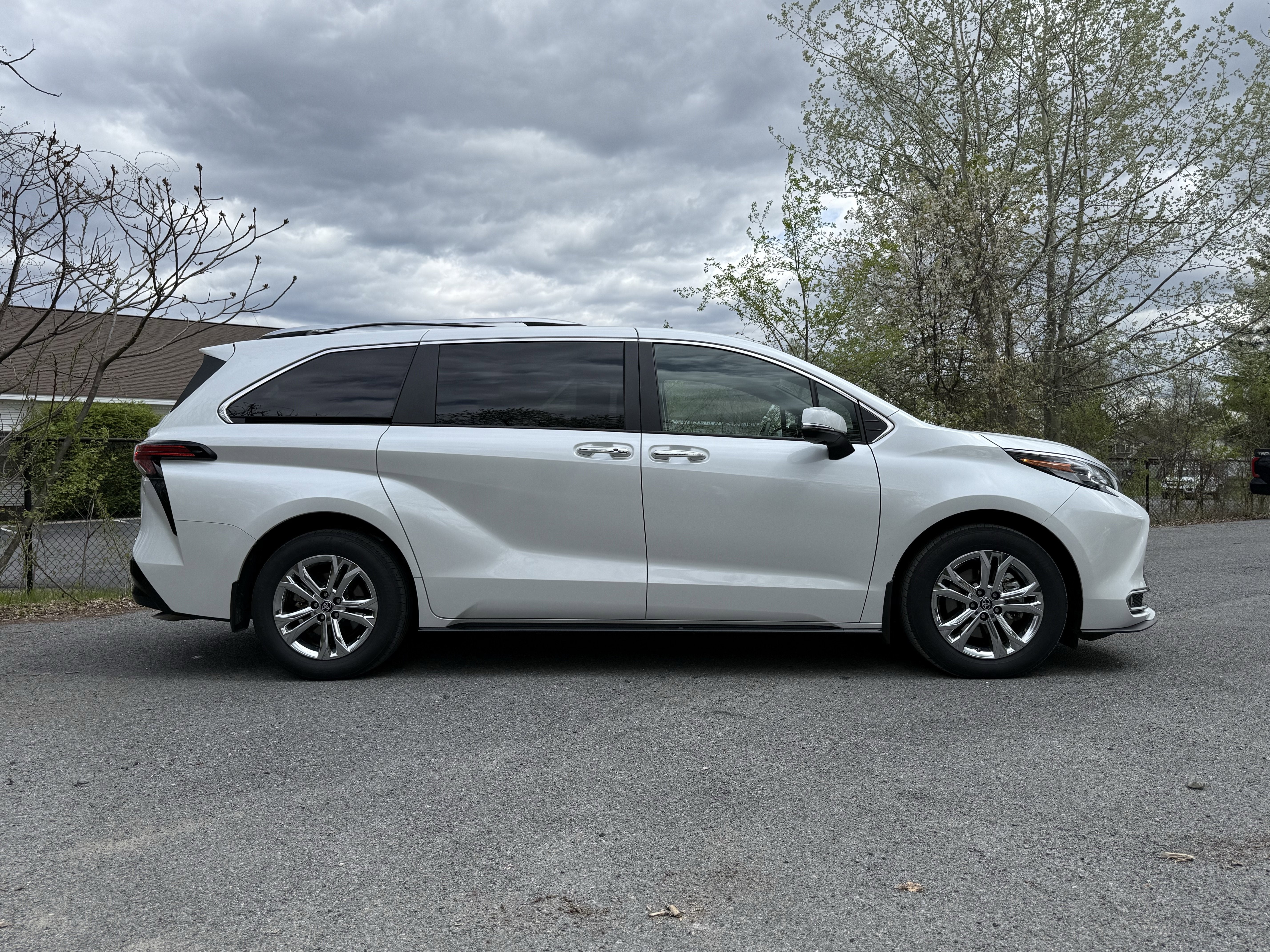 2023 Toyota Sienna Platinum 7 Passenger