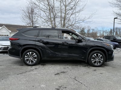 2021 Toyota Highlander Hybrid XLE