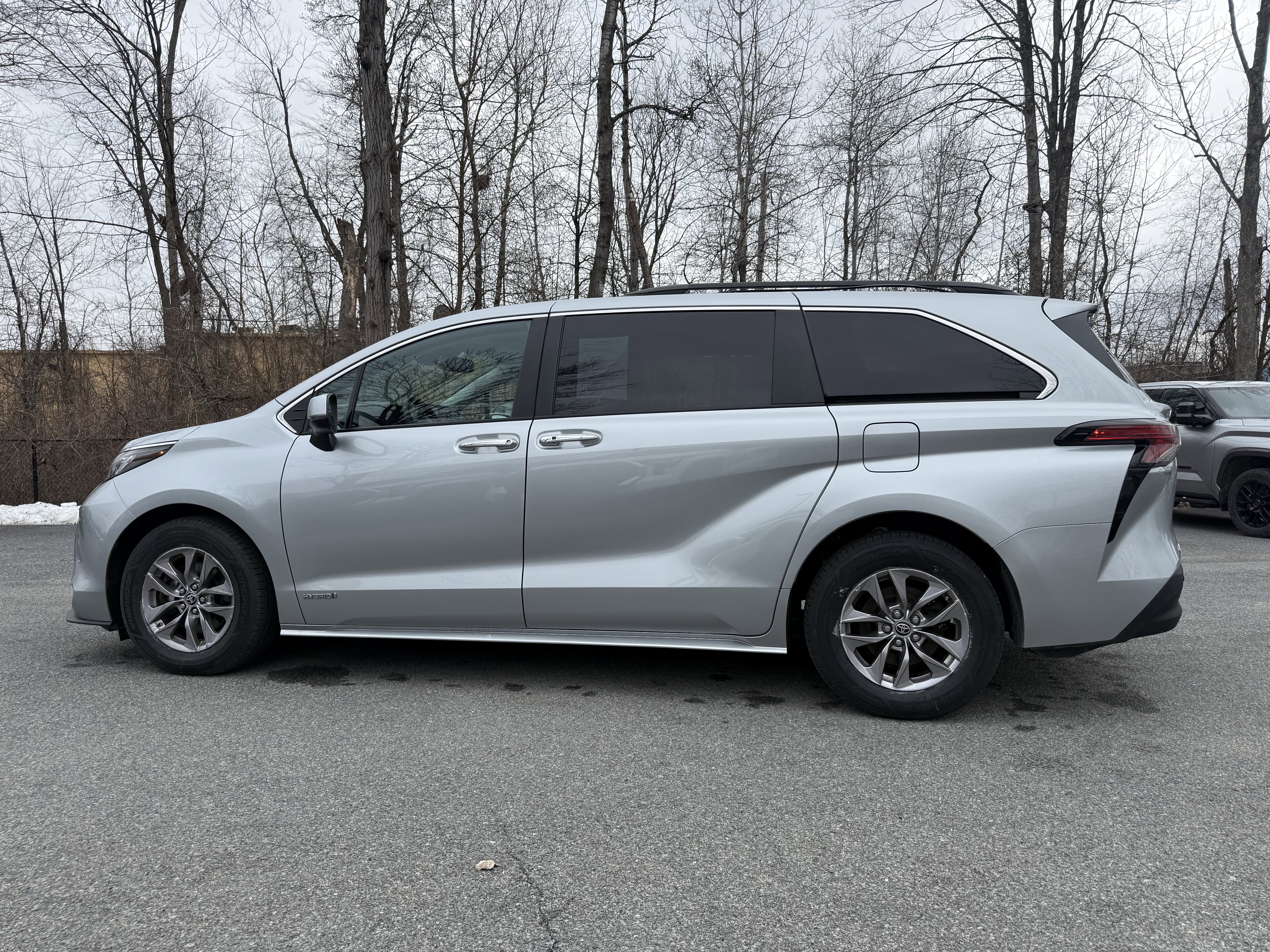 2021 Toyota Sienna XLE 7 Passenger