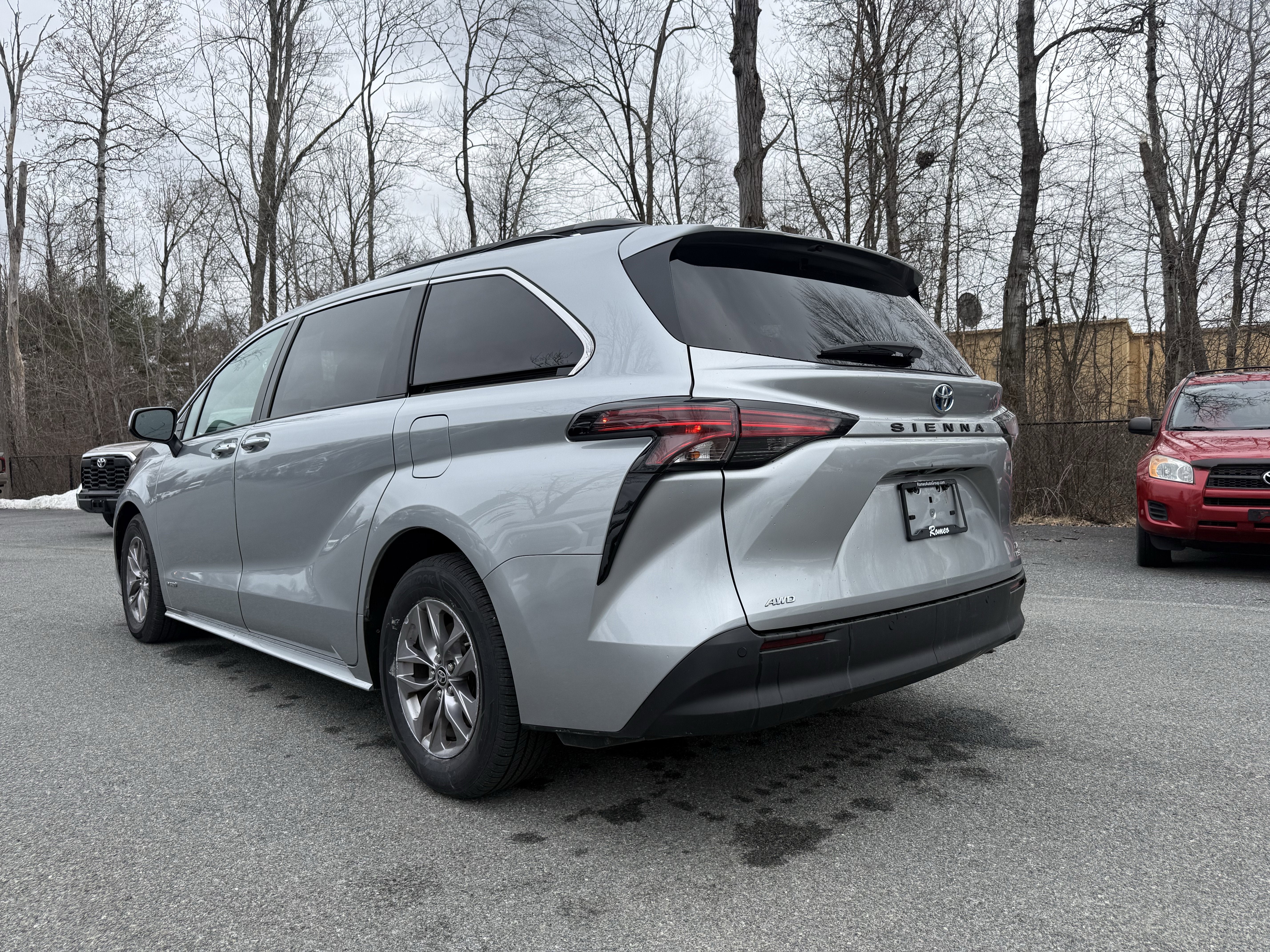 2021 Toyota Sienna XLE 7 Passenger