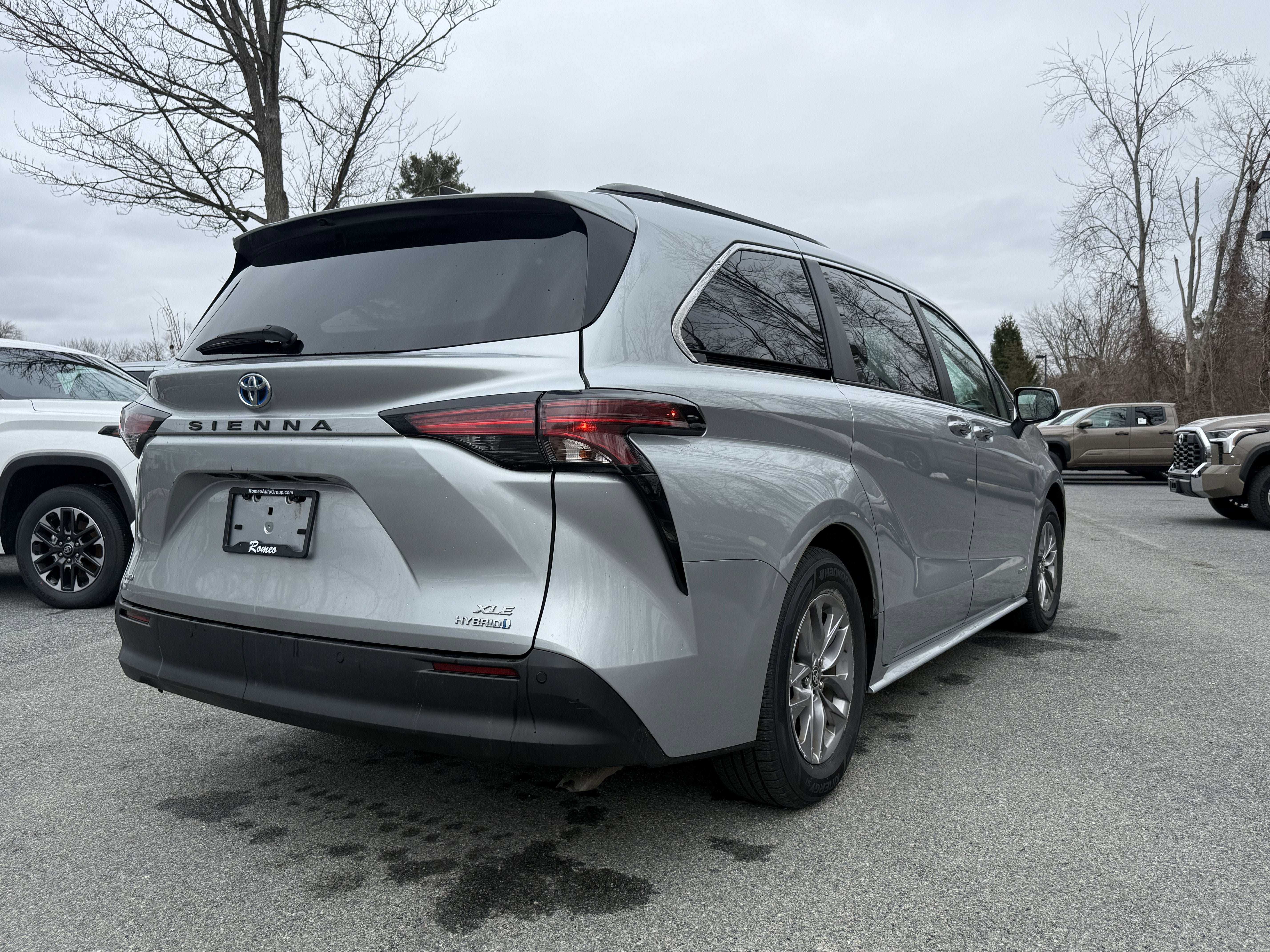 2021 Toyota Sienna XLE 7 Passenger