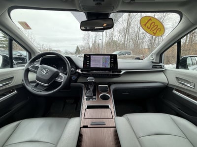 2021 Toyota Sienna XLE 7 Passenger
