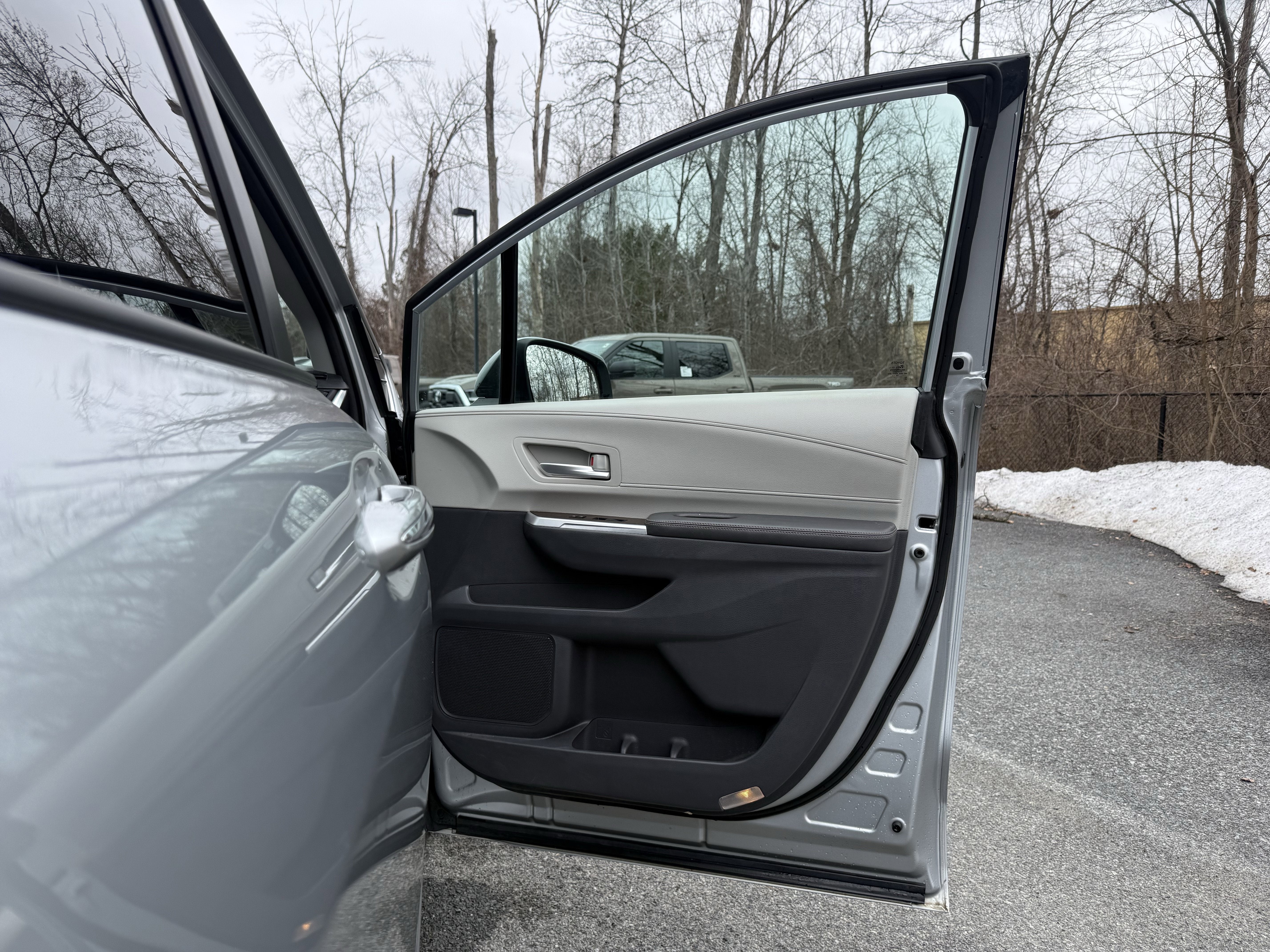 2021 Toyota Sienna XLE 7 Passenger