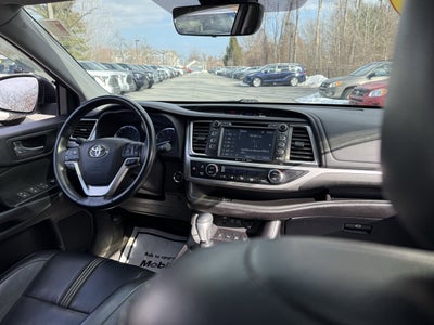 2018 Toyota Highlander SE