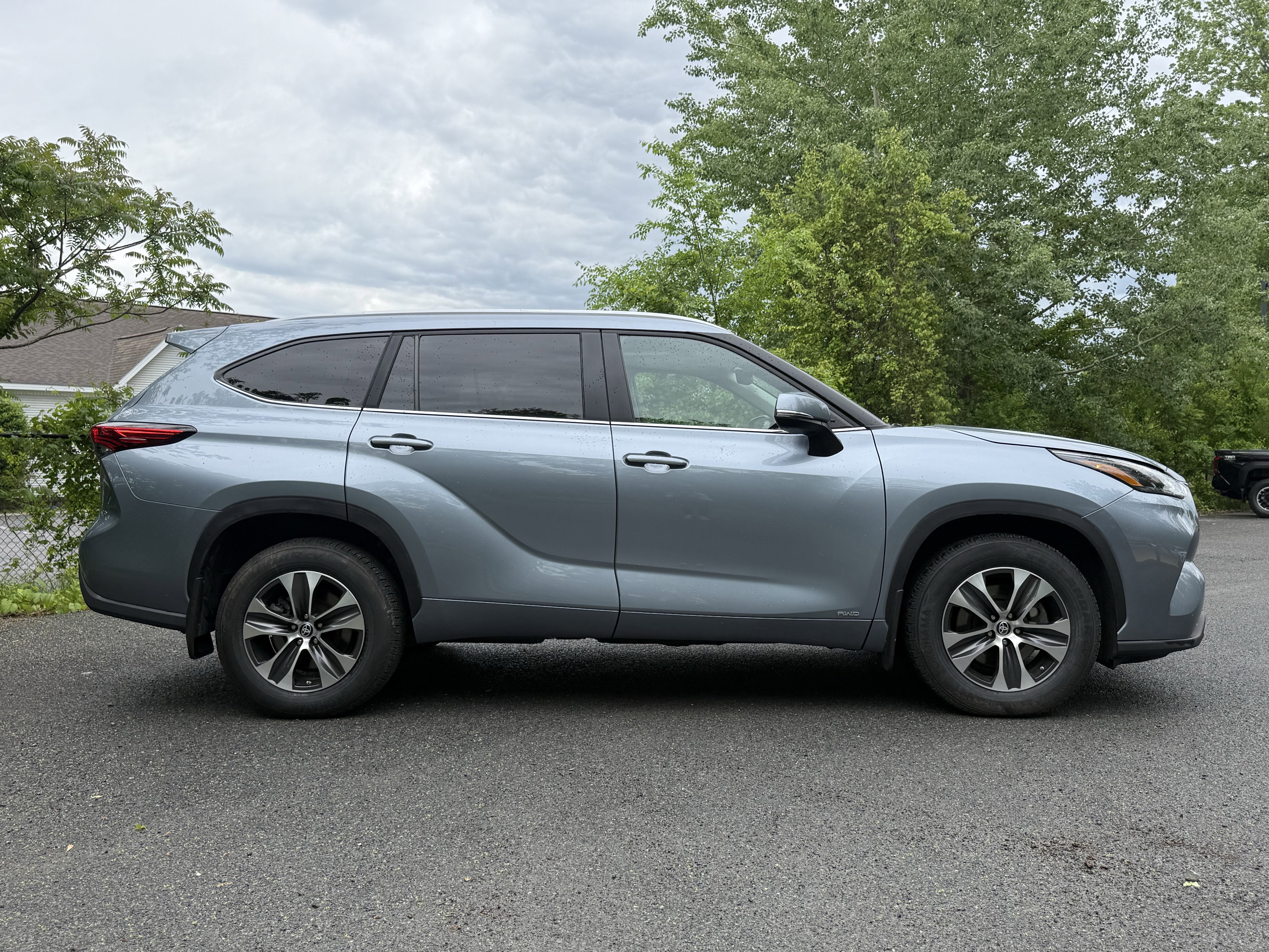 2023 Toyota Highlander Hybrid XLE