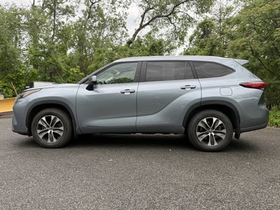 2023 Toyota Highlander Hybrid XLE