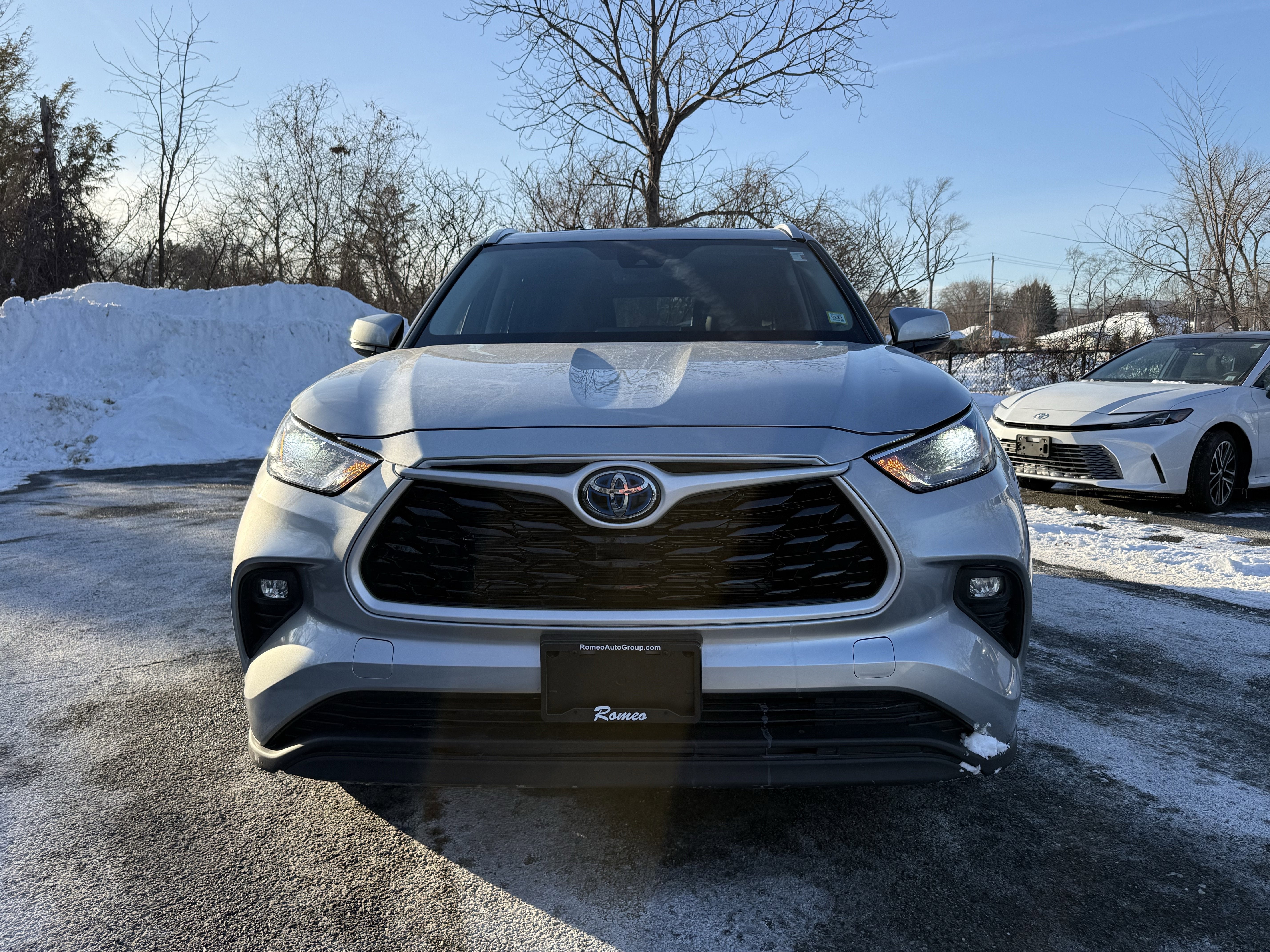 2024 Toyota Highlander Hybrid XLE