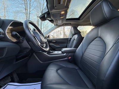 2024 Toyota Highlander Hybrid XLE