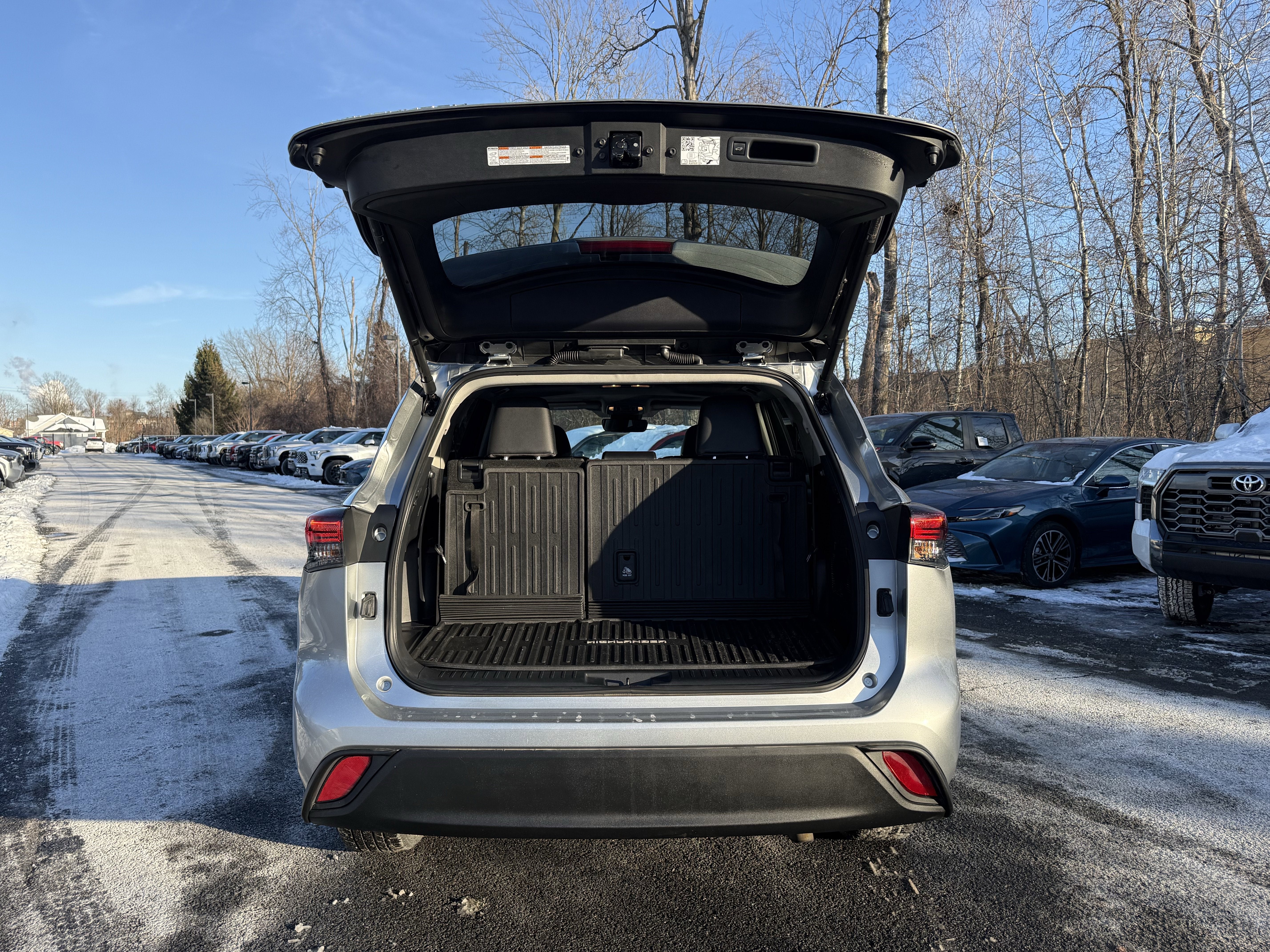 2024 Toyota Highlander Hybrid XLE