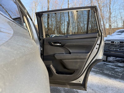 2024 Toyota Highlander Hybrid XLE