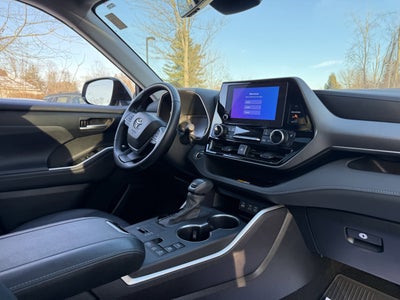 2024 Toyota Highlander Hybrid XLE