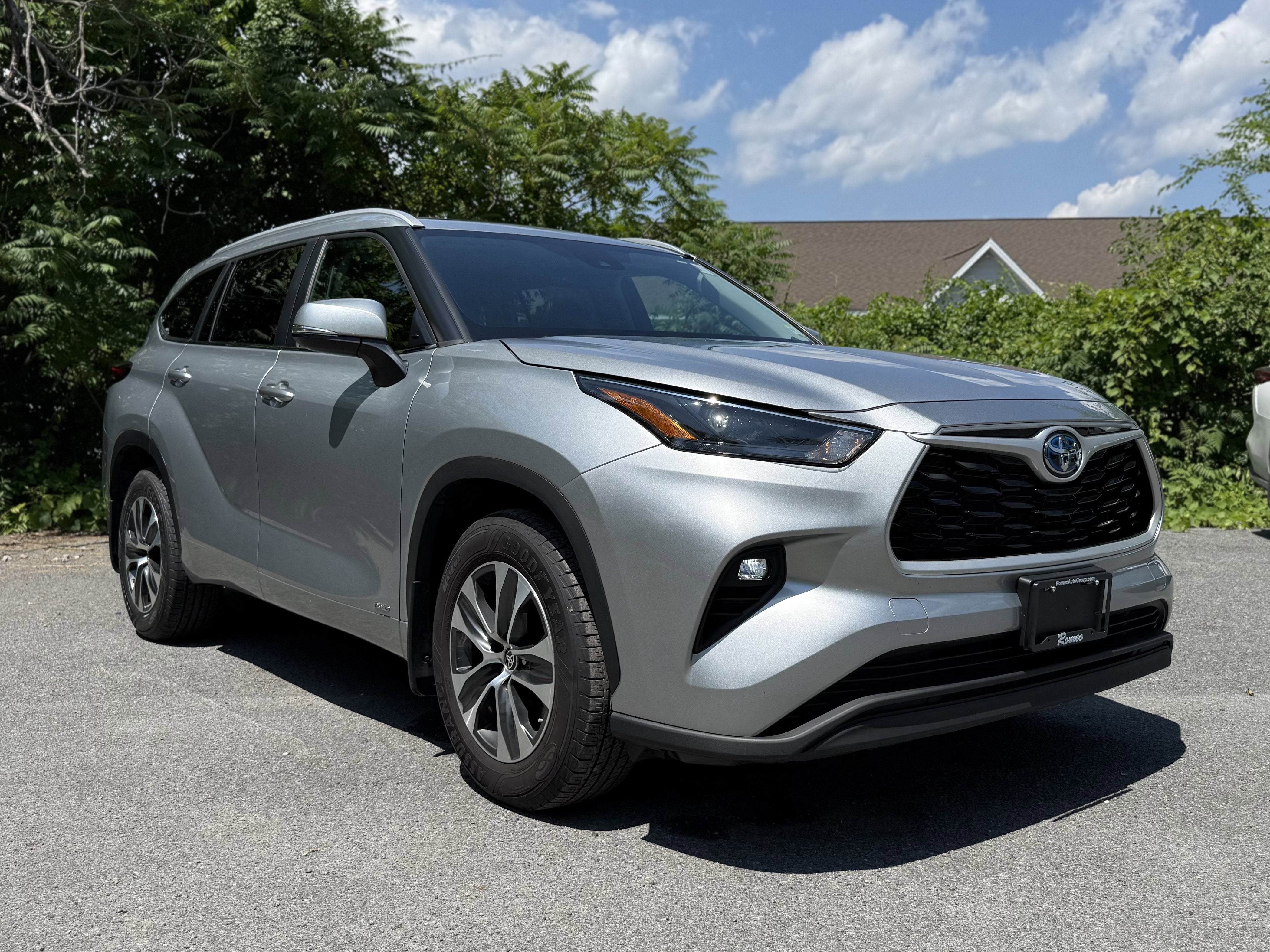 2023 Toyota Highlander Hybrid XLE