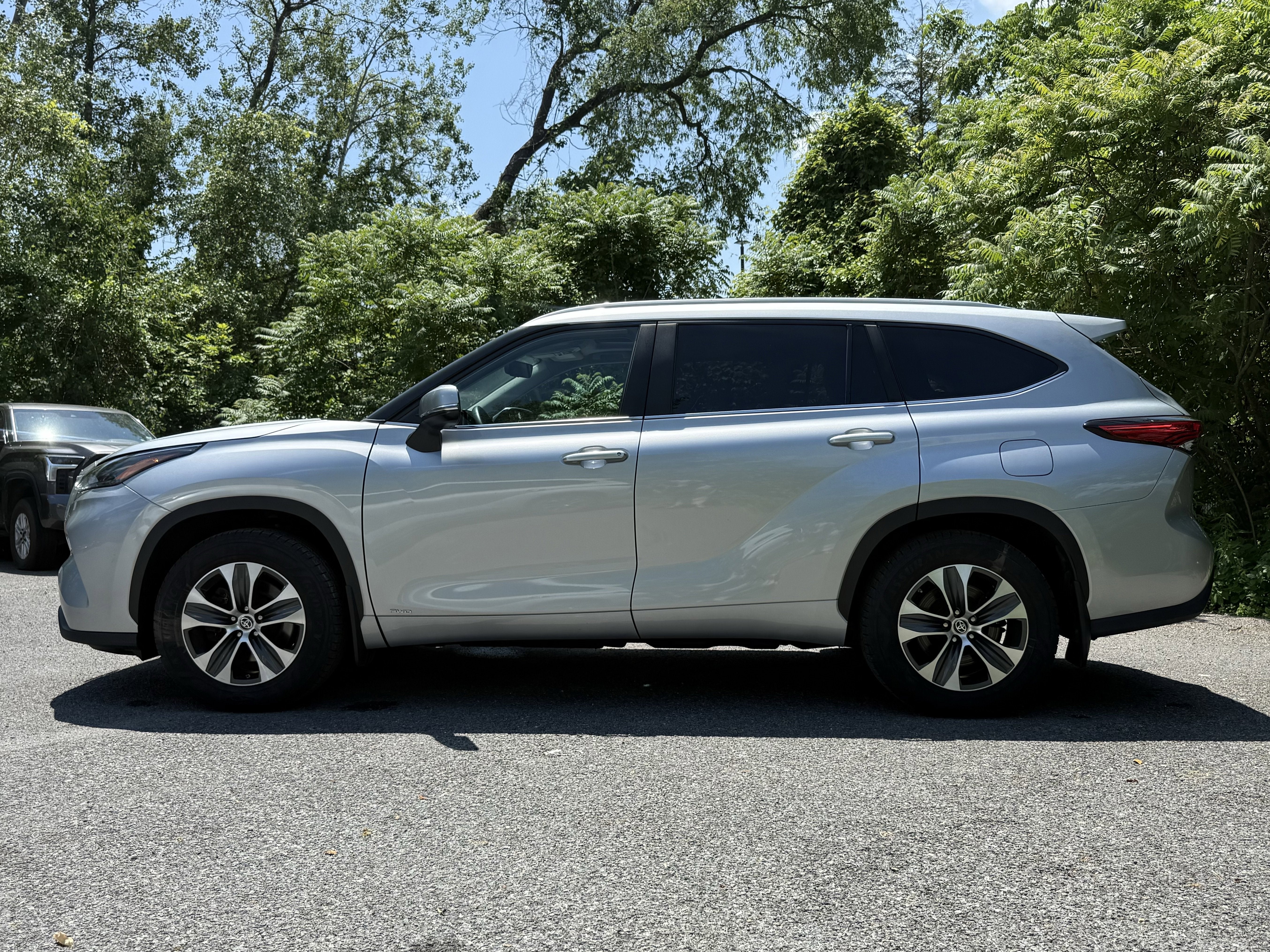 2023 Toyota Highlander Hybrid XLE