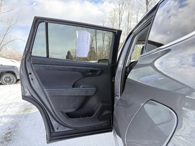 2023 Toyota Highlander LE