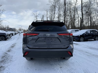 2023 Toyota Highlander LE
