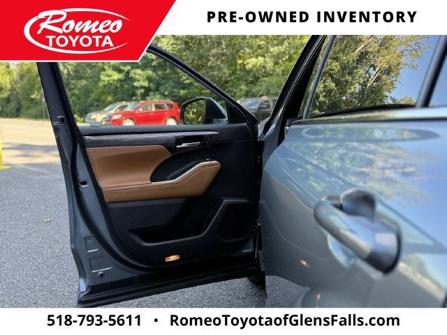 2023 Toyota Highlander Platinum