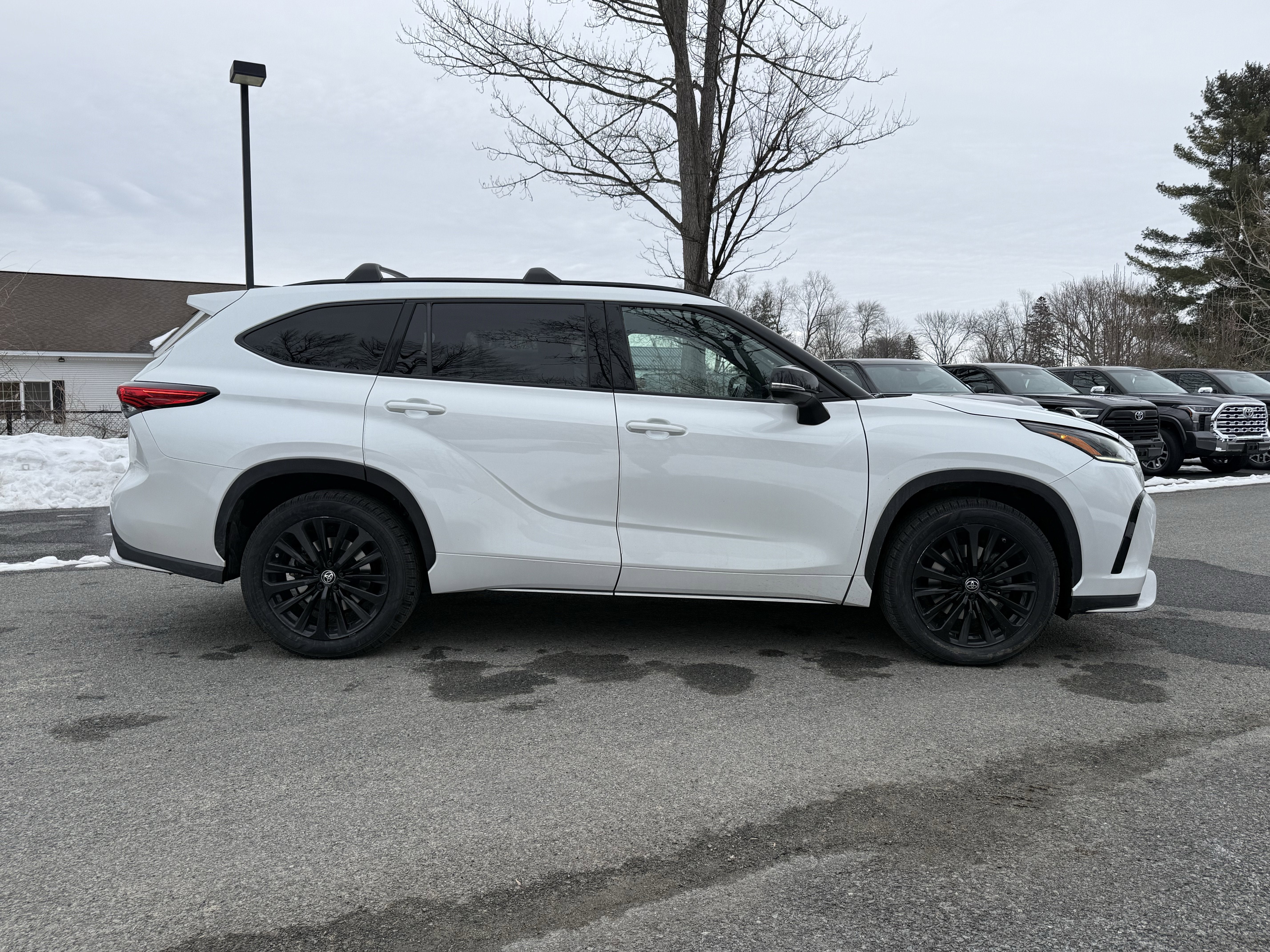 2023 Toyota Highlander XSE