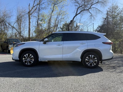 2025 Toyota Highlander XLE