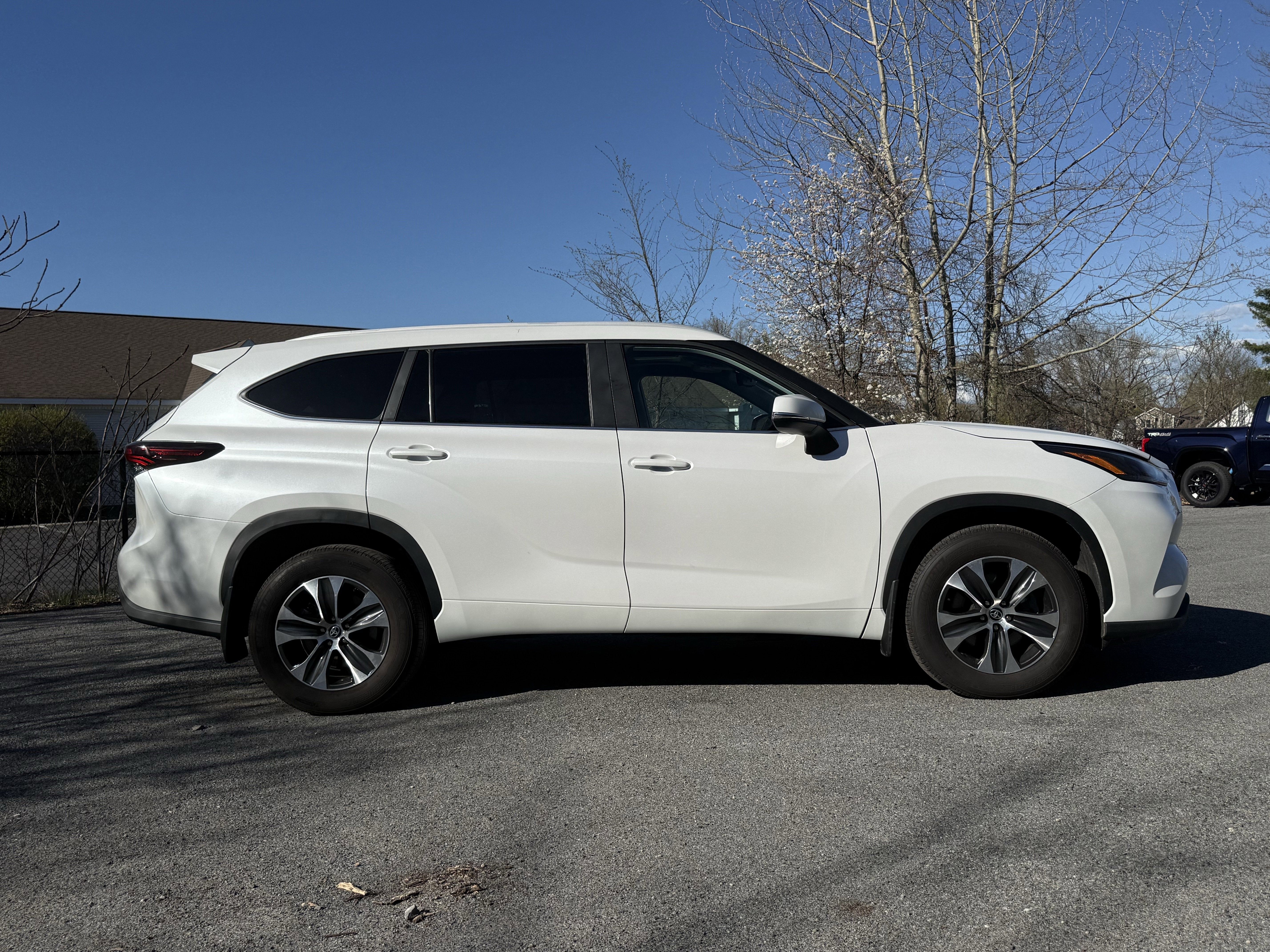 2025 Toyota Highlander XLE