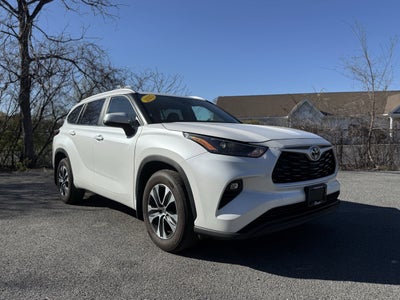 2025 Toyota Highlander XLE