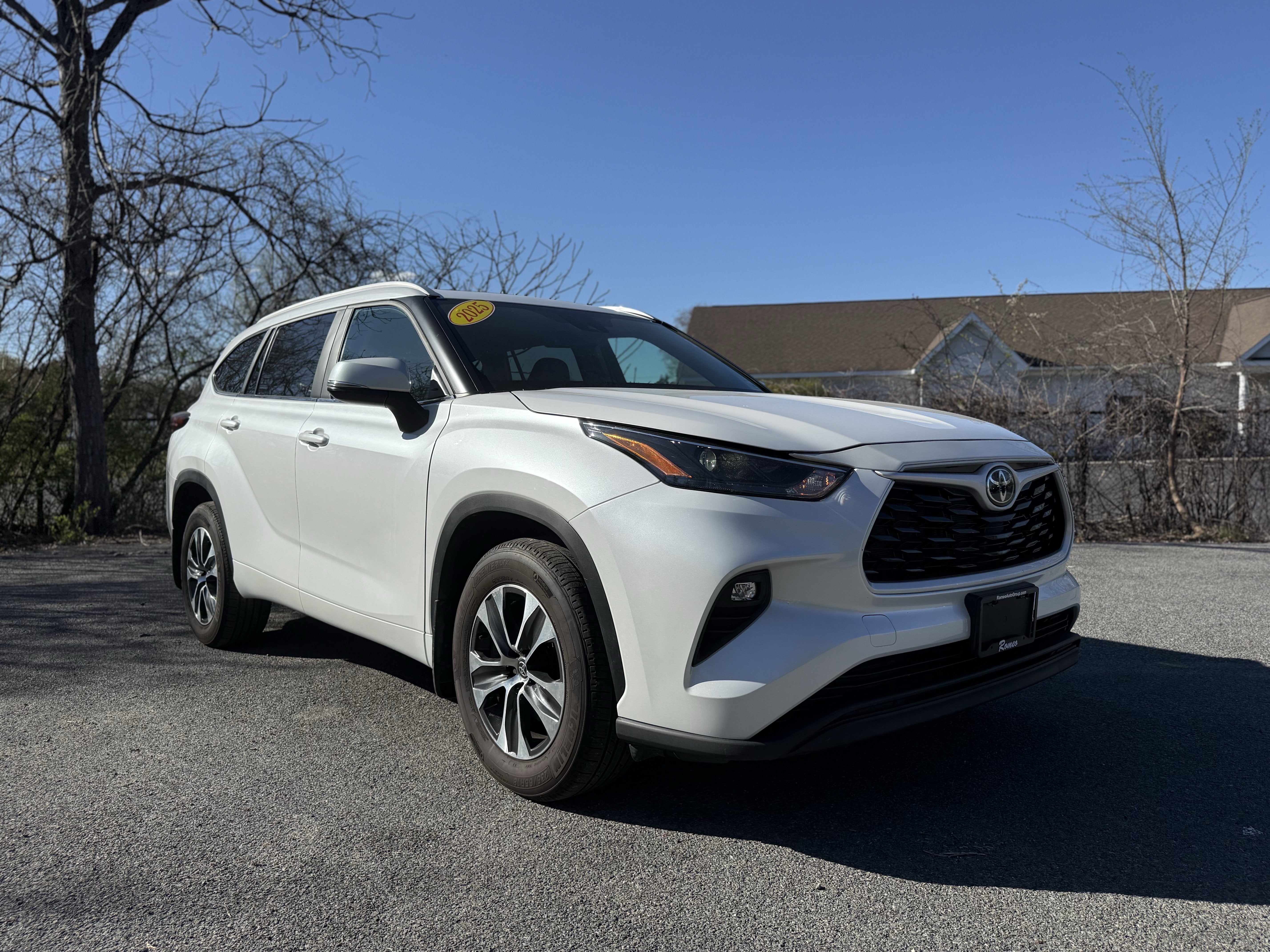 2025 Toyota Highlander XLE