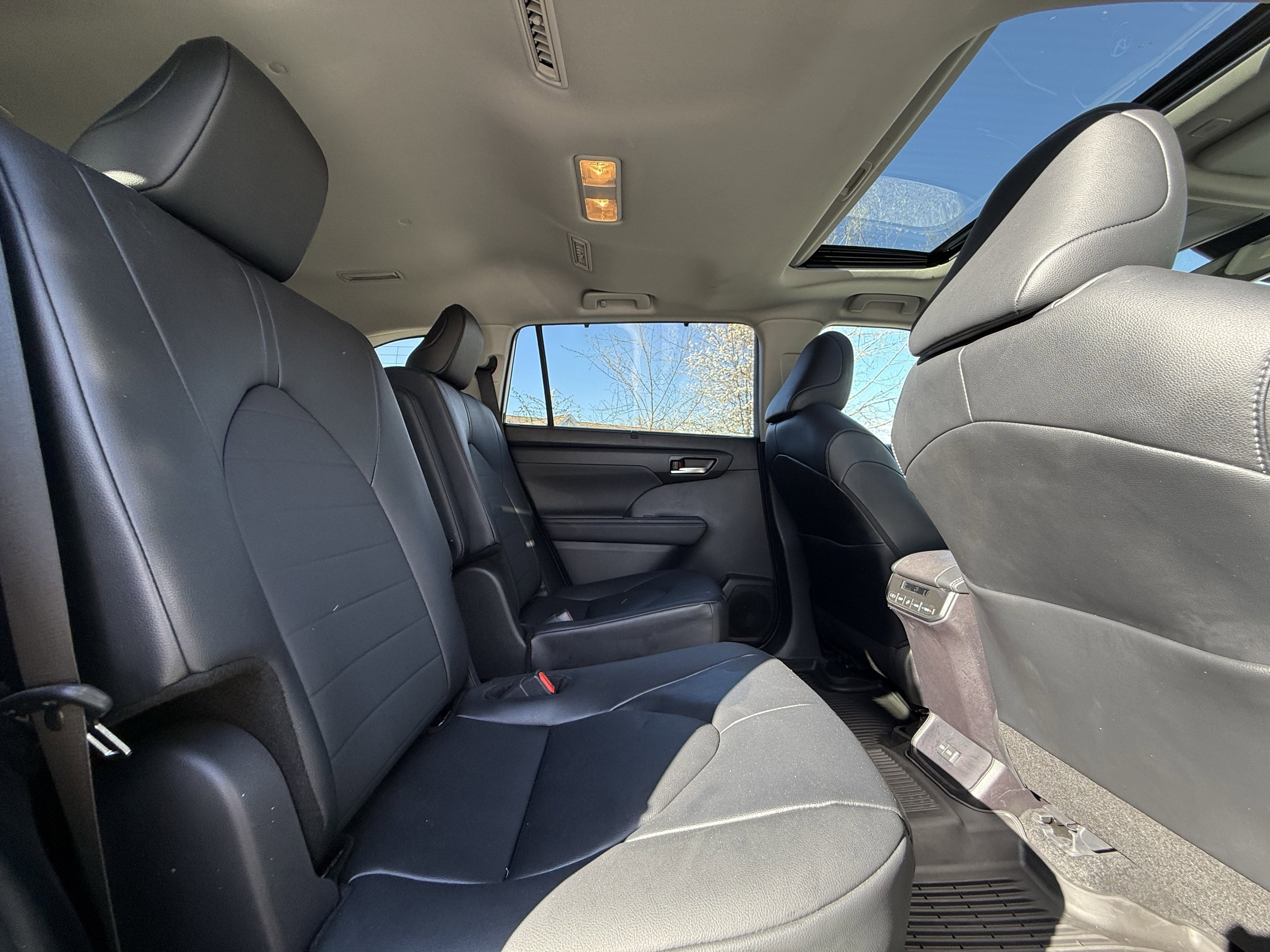 2025 Toyota Highlander XLE