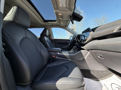 2025 Toyota Highlander XLE