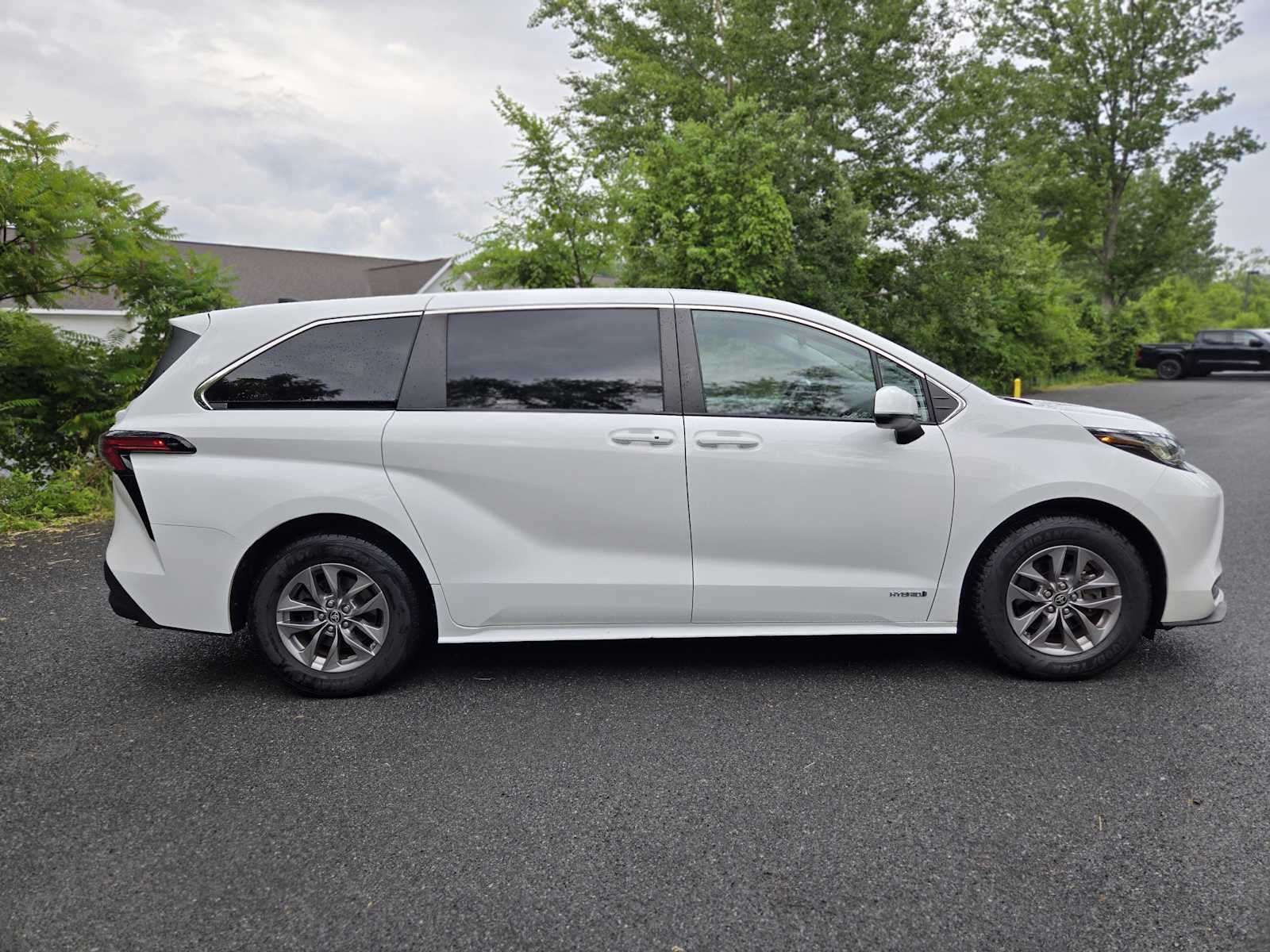 2021 Toyota Sienna LE