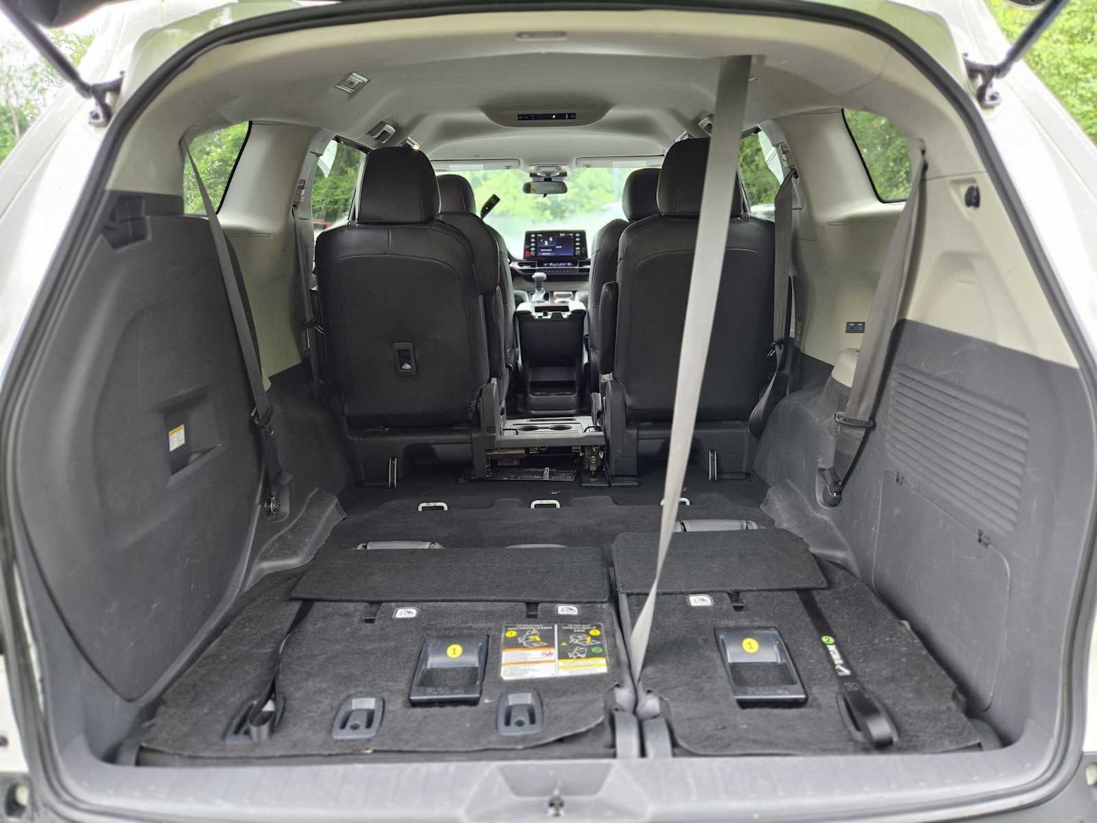 2021 Toyota Sienna LE