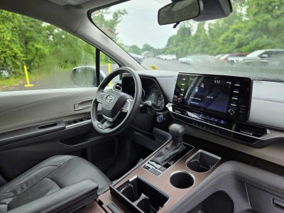 2021 Toyota Sienna LE